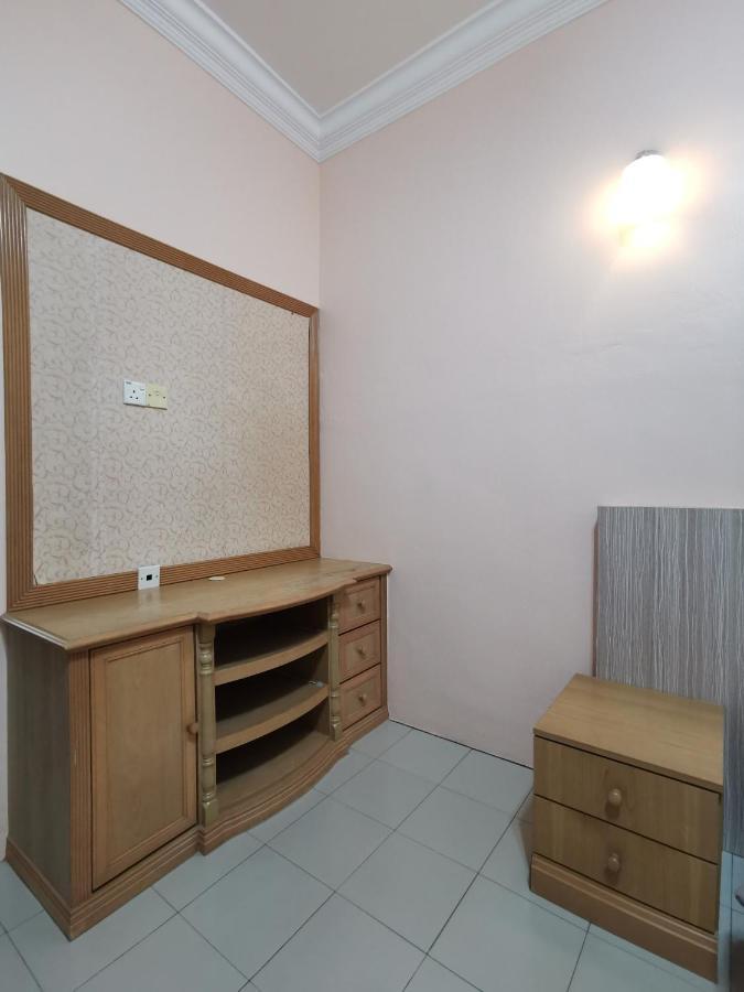 Diy Palm Court Bedroom Kuantan Luaran gambar